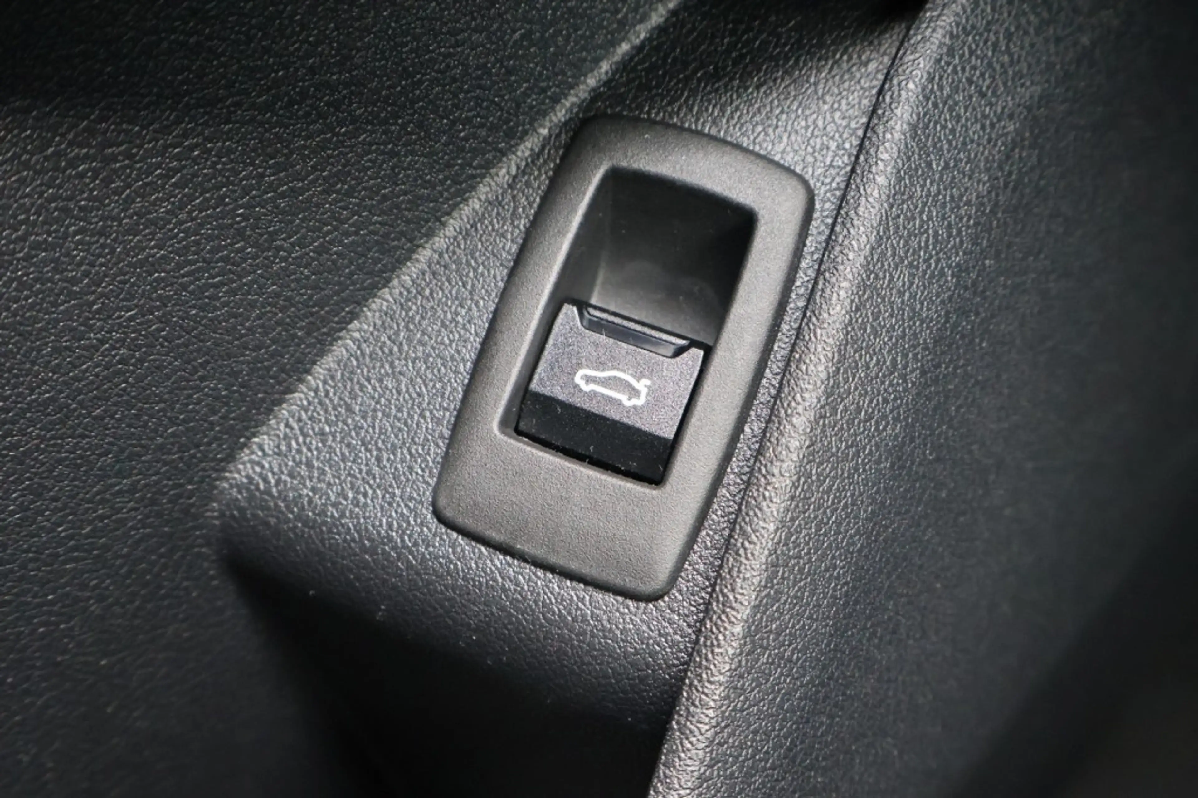 BMW X1 xRdrive 30e Sportpakket Pro / Panodak / Trekhaak w — photo 24