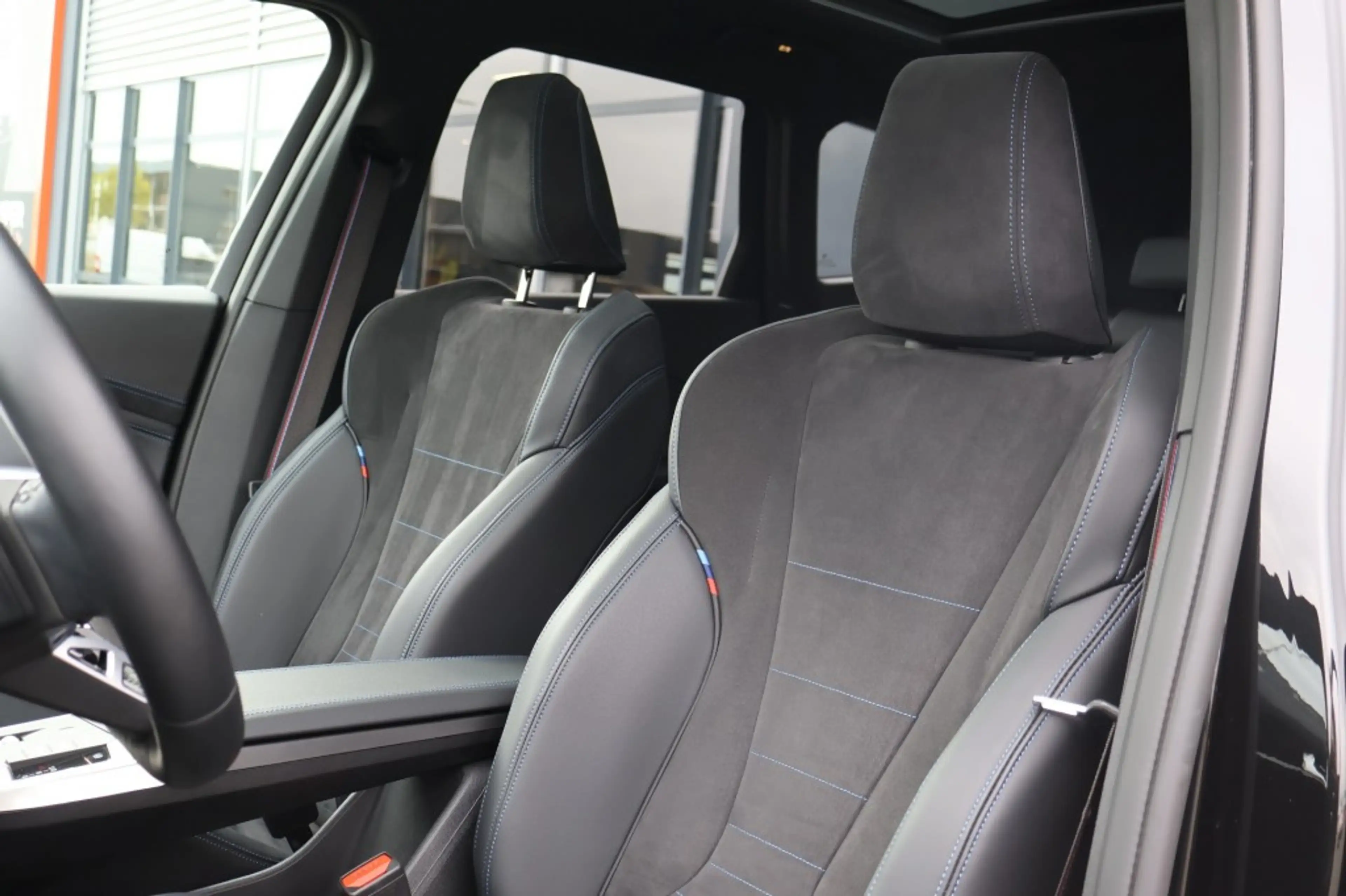 BMW X1 xRdrive 30e Sportpakket Pro / Panodak / Trekhaak w — photo 27