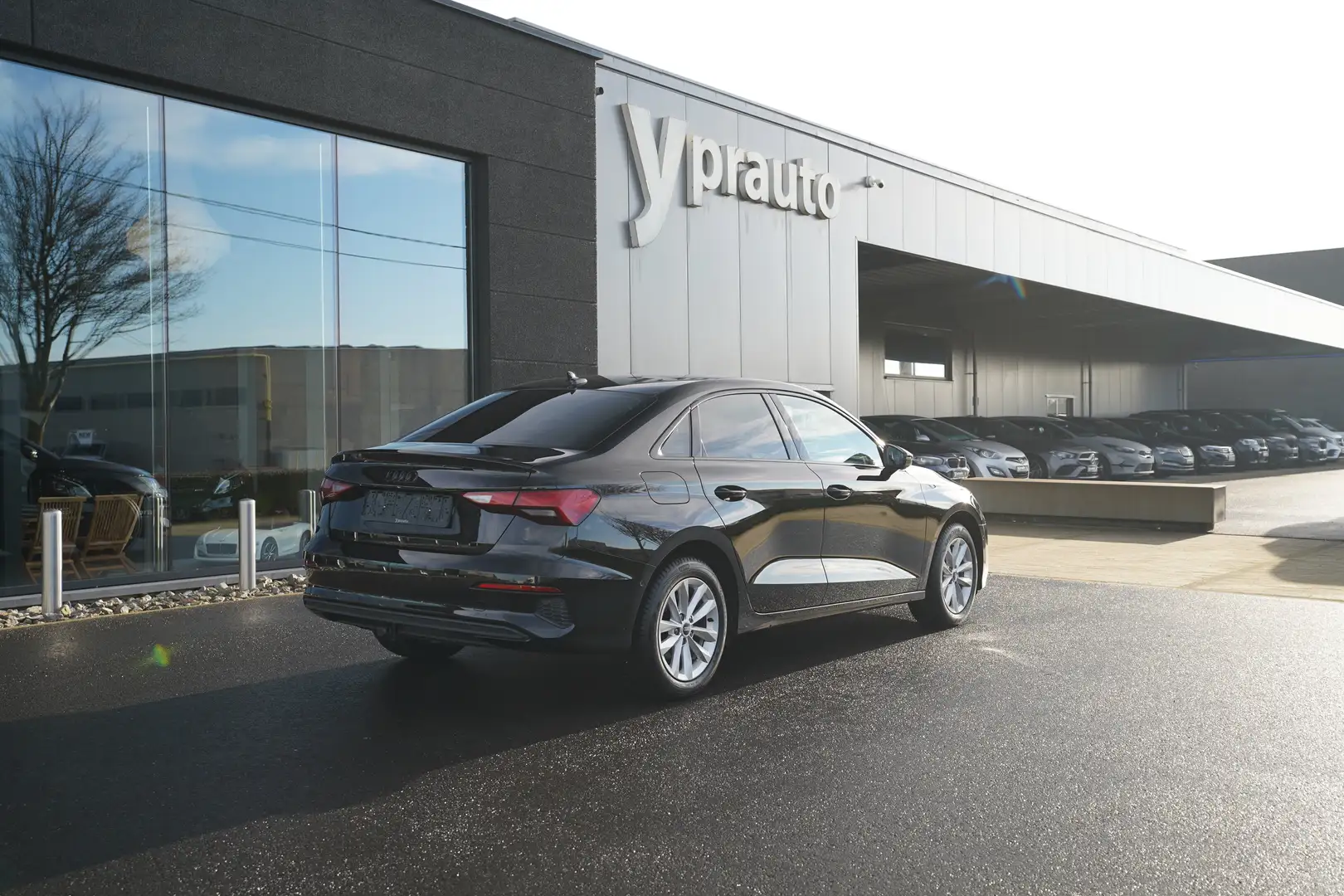 Audi A3 A3 1.0i 30 TFSI Blackline Limousine ACC DAB Navi Black - 2