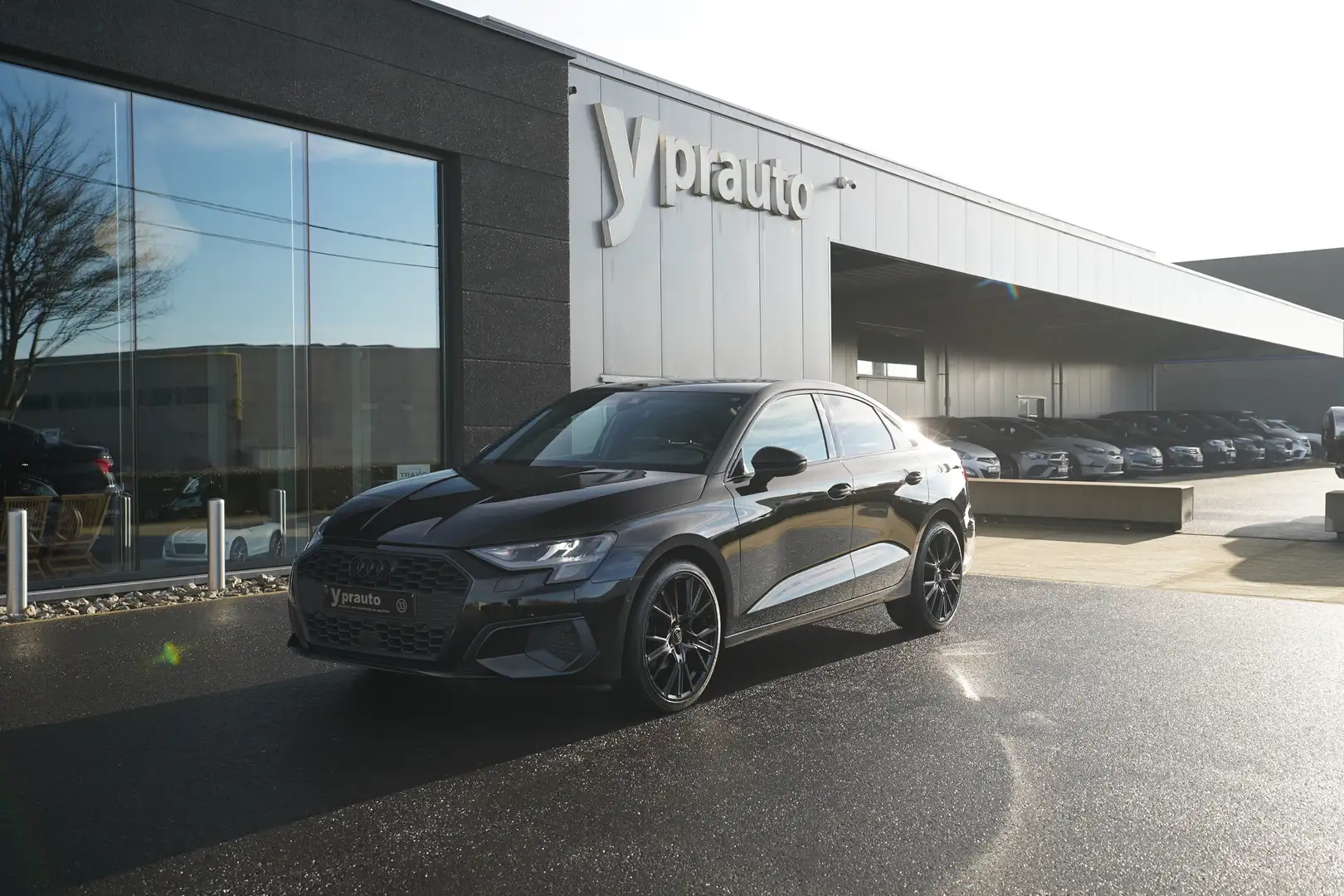 Audi A3 A3 1.0i 30 TFSI Blackline Limousine ACC DAB Navi Black - 1