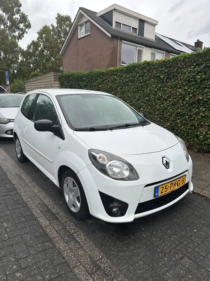 Renault Twingo 1.2-16V Dynamique — photo 1 of 12