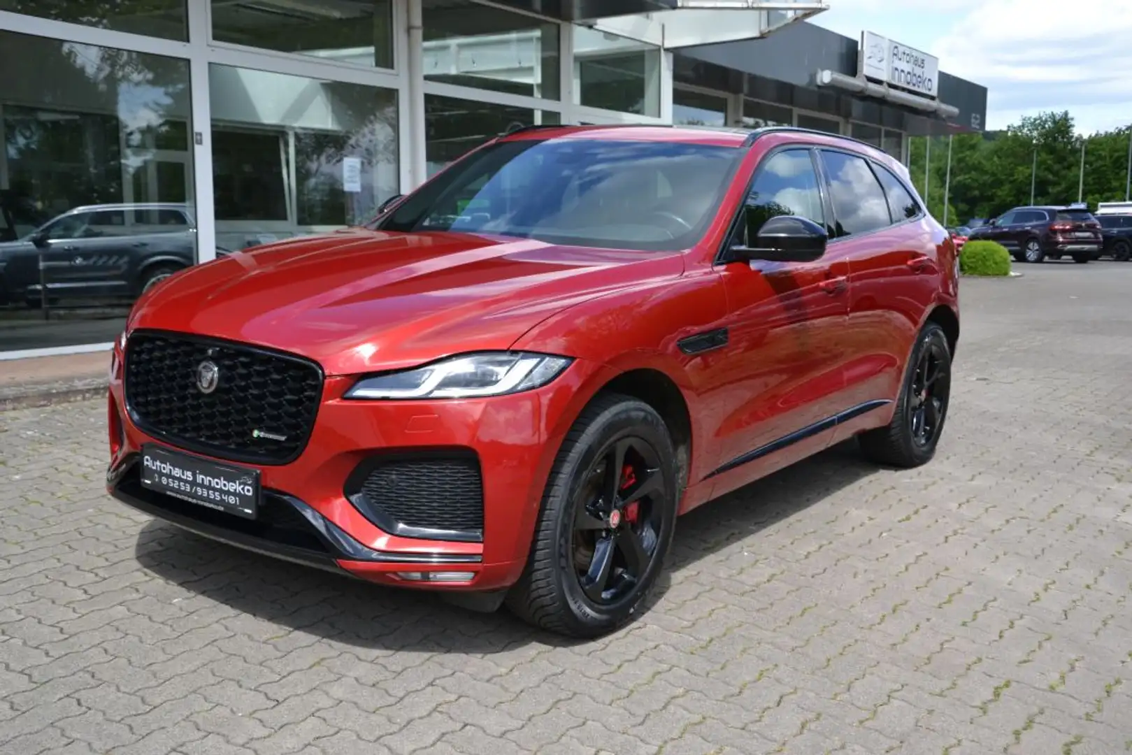 Jaguar F-Pace D200 AWD*R-Dynamic Black Pack*AHK*Pano Rouge - 1