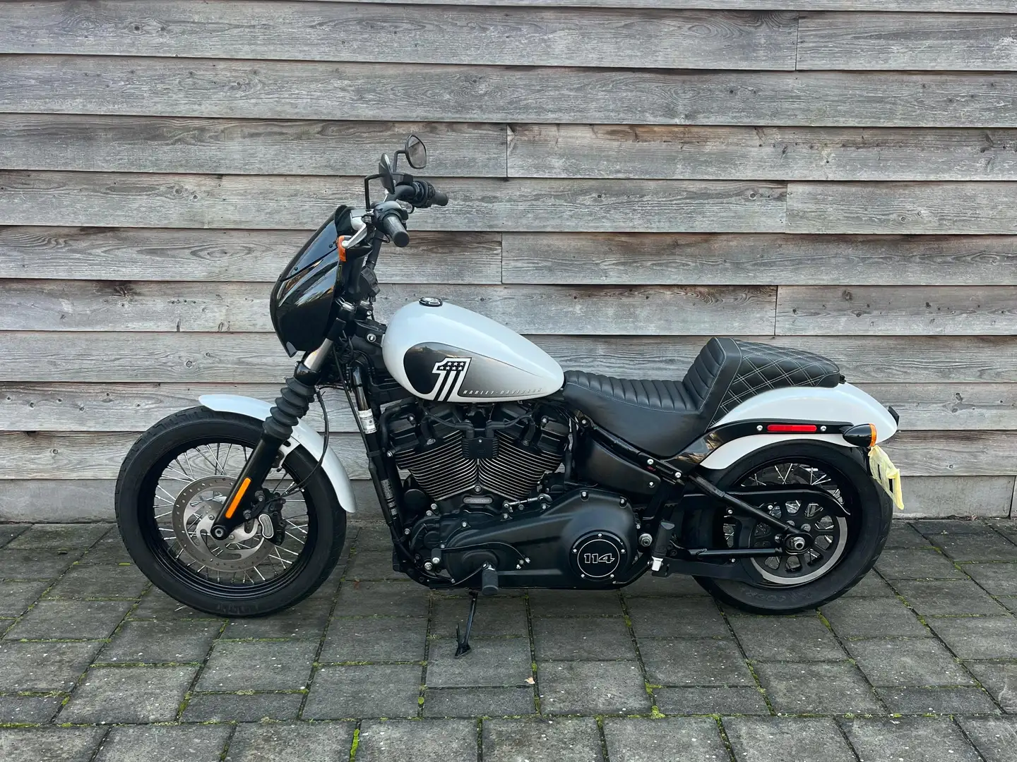 Harley-Davidson Street Bob Fxbbs 114 m8 softail Blanco - 2