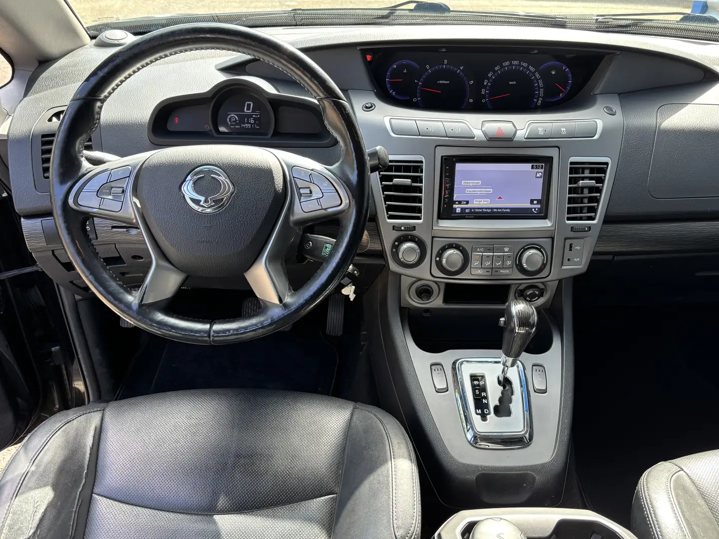 SsangYong Rodius 2.2 e-XDi220 Automaat Turismo - Trekhaak Noir - 2