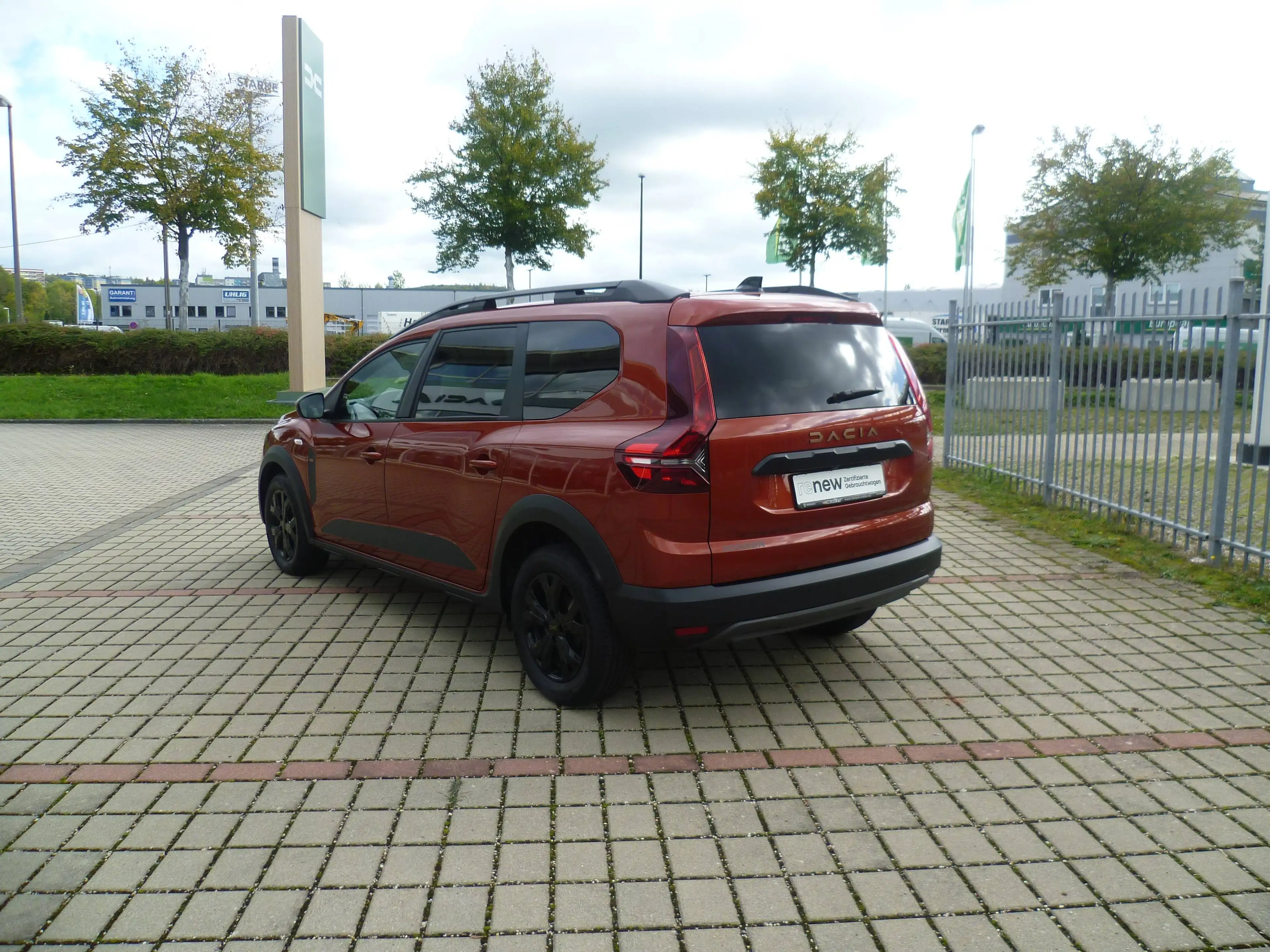 Dacia Jogger TCe 110 Extreme — photo 3