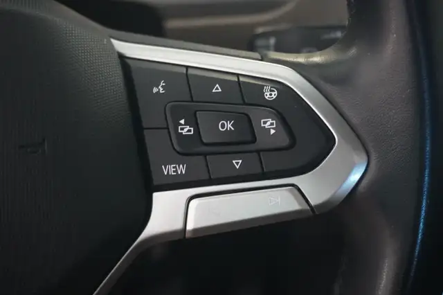 Volkswagen Tiguan view 13