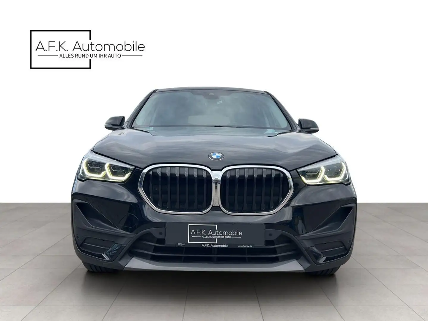 BMW X1 sDrive 18 d | HEAD-UP | RF-KAMERA | CARPLAY | Schwarz - 2