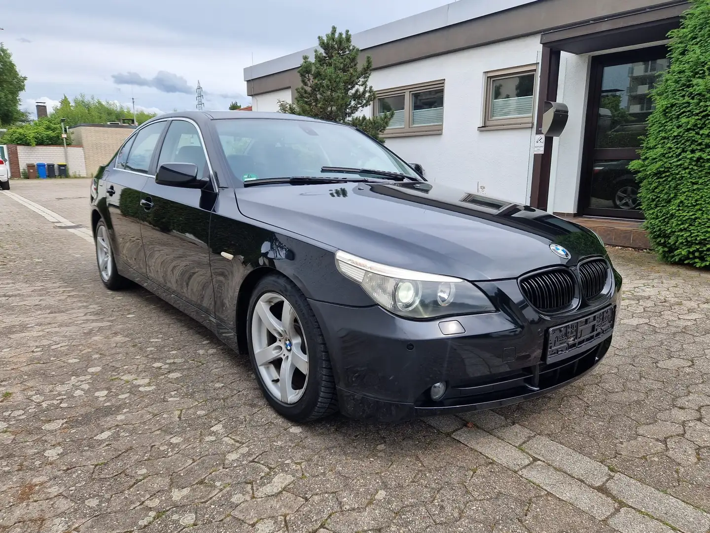 BMW 520 520i Servo,KLima,Navi,Automatik Schwarz - 2