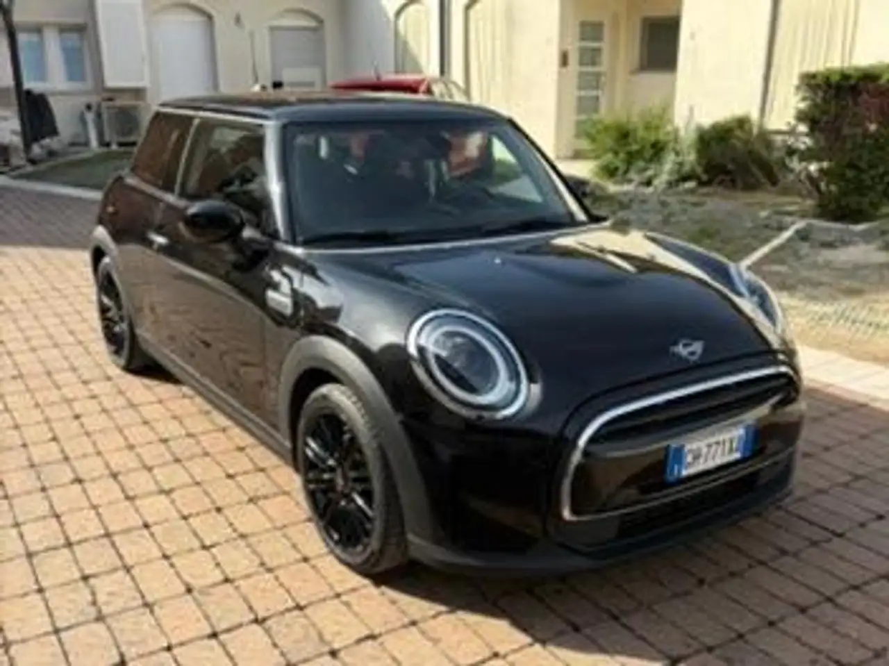 MINI One Mini IV F56 2021 3p 3p 1.5 Classic 102cv — photo 1 of 15