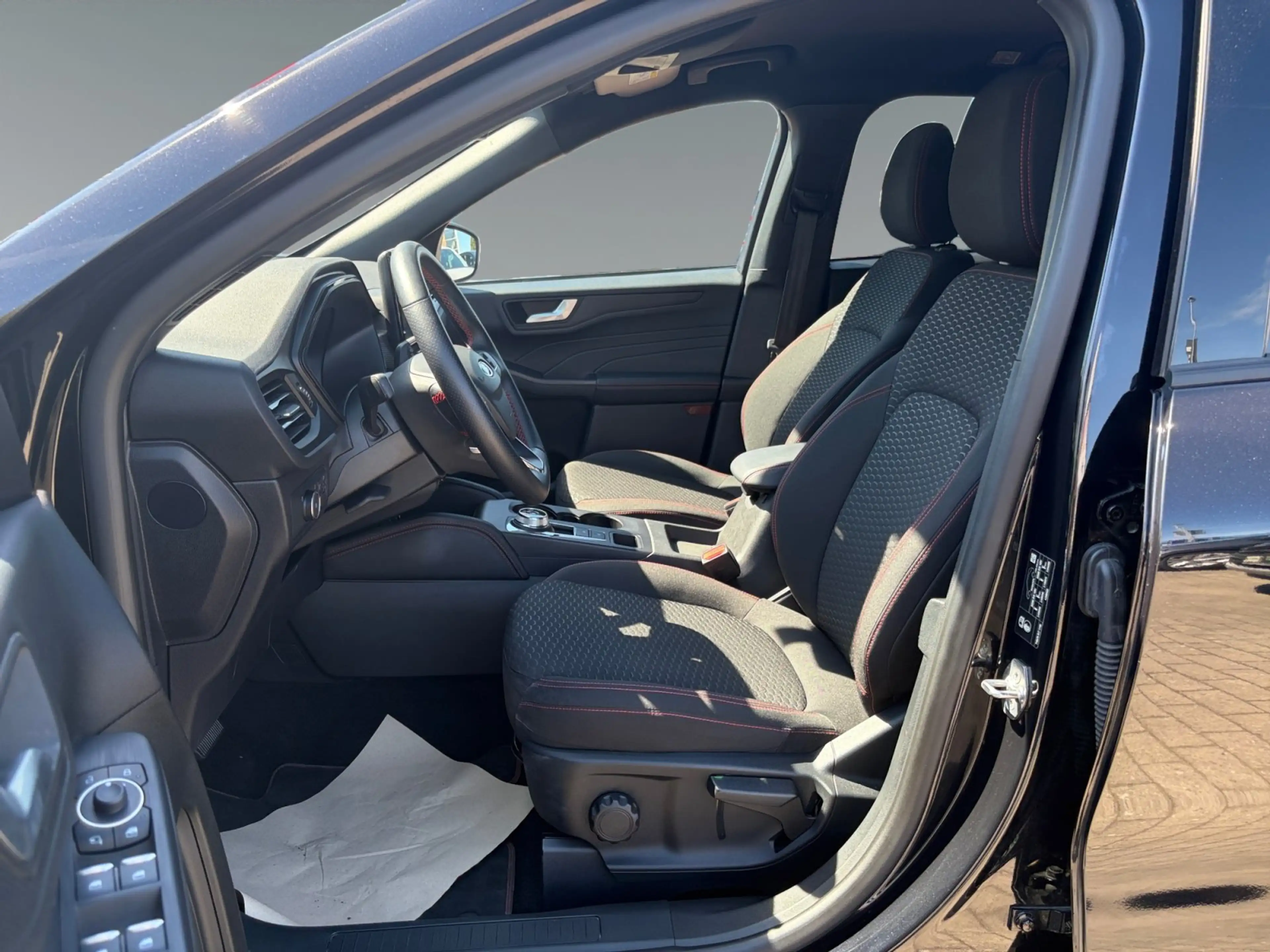 Ford Kuga 2.5 Duratec FHEV ST-Line AUT*Kamera*Navi*LM — photo 10