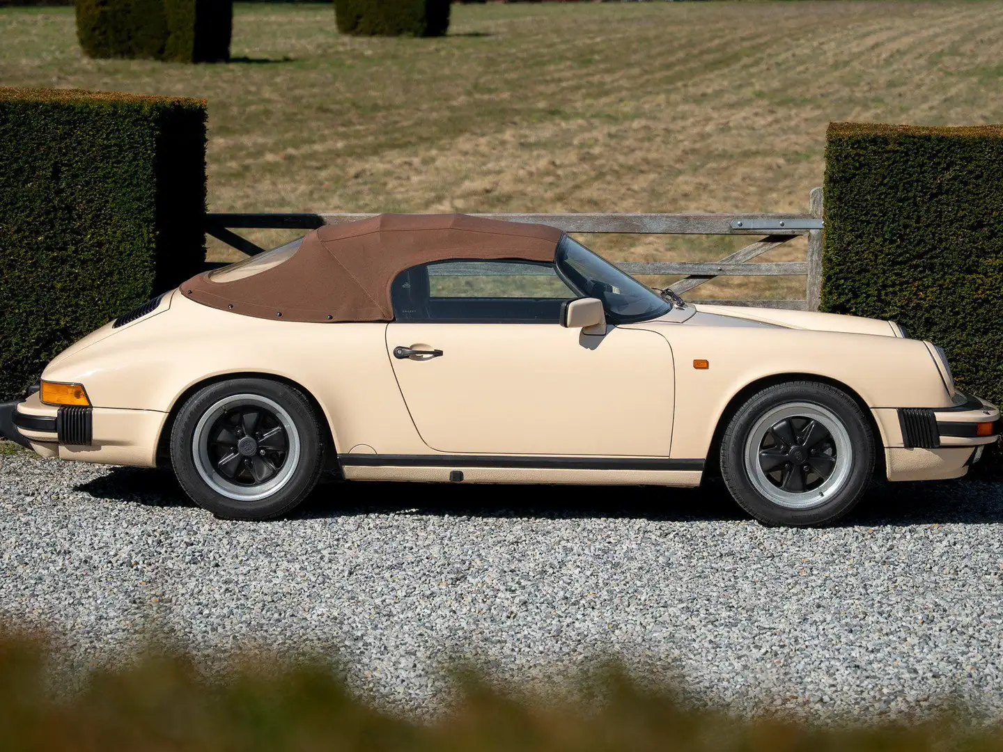 Porsche 911 3.2 Speedster / Narrow Body Beige - 2