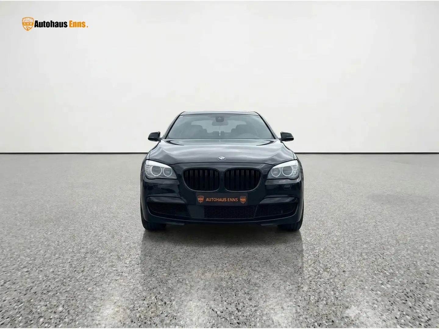 BMW 730 730 / 7er-Reihe Allrad Diesel xDrive Aut.VOLLAUSTATTUNG / Kamera / Navi / Schiebedach / Sitzheiz. / Tempomat Schwarz - 2