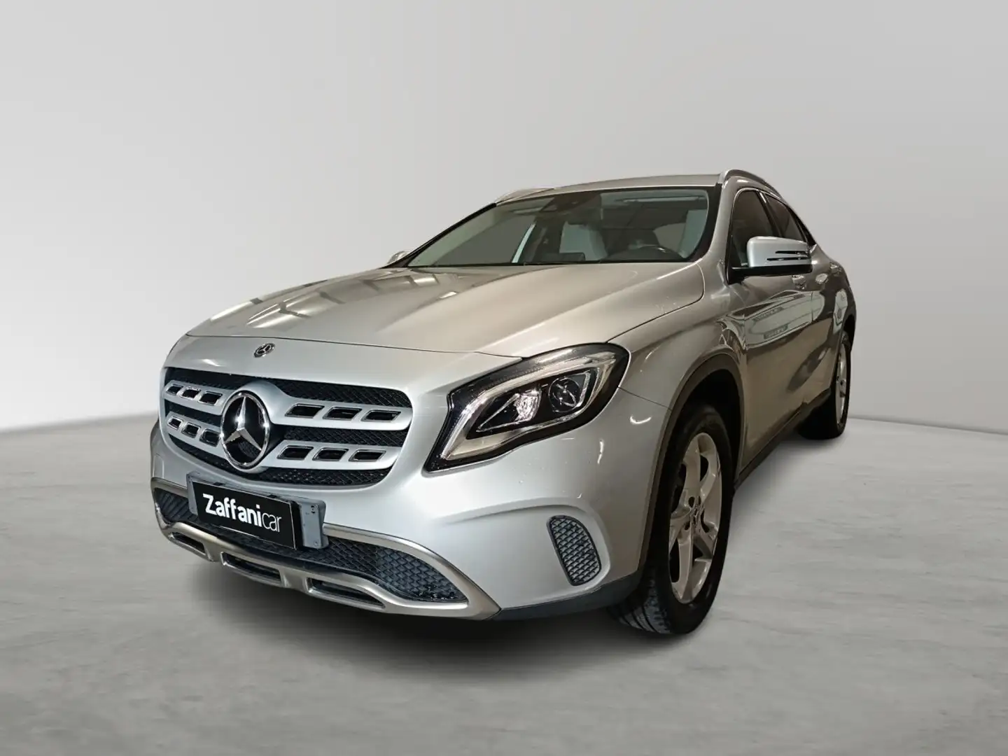 Mercedes-Benz GLA 180 d Automatic Sport Argento - 2