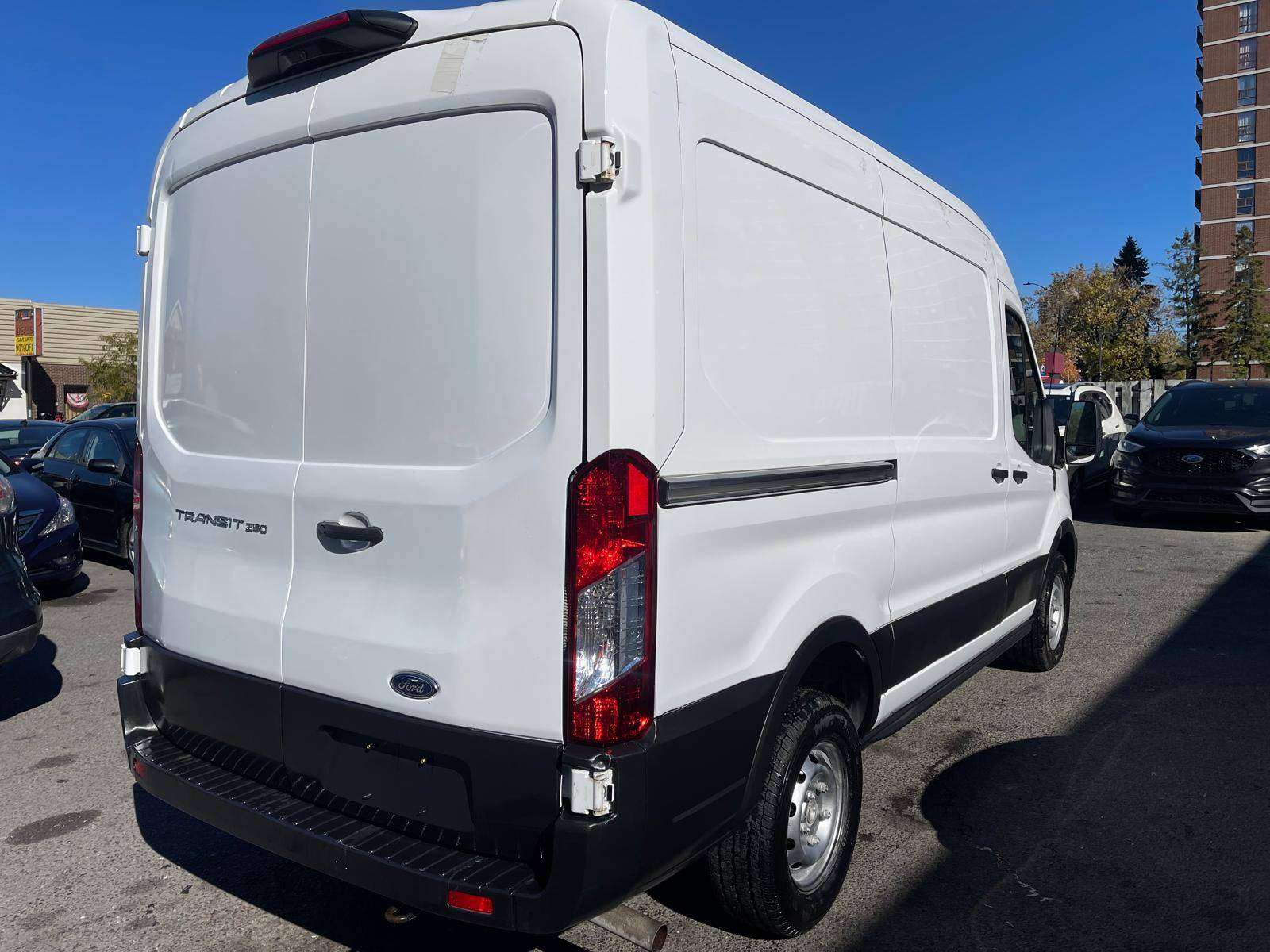 2023 Ford Transit Cargo Van