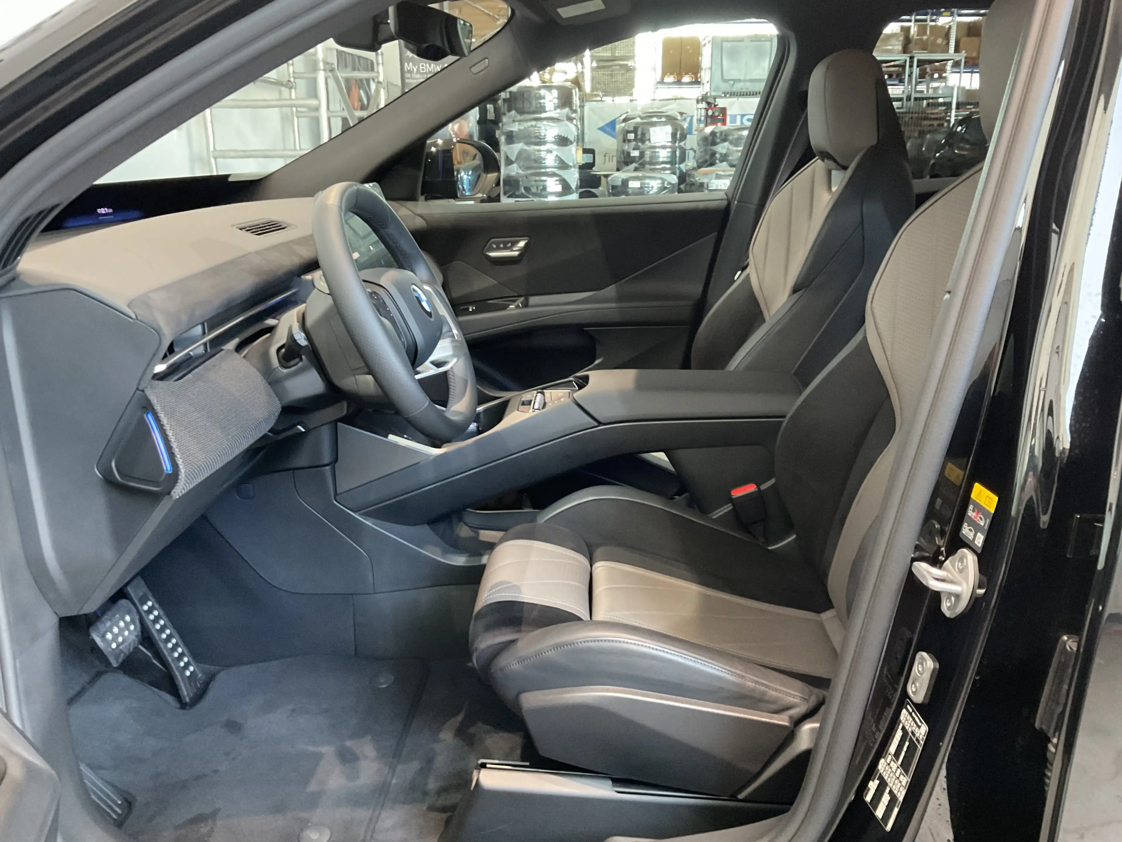 BMW iX3 50 xDrive M Sportpaket Pro, Panoramadach, Panorami — photo 7