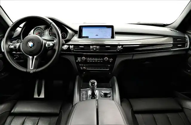 BMW X6 view 12