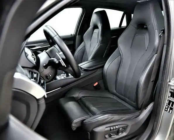 BMW X6 view 9