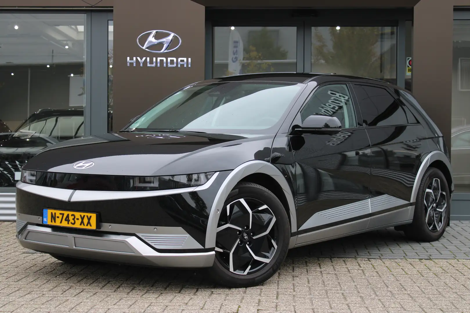 Hyundai IONIQ 5 Lounge 73kWh | Trekhaak afneembaar | Vehicle-to-lo Noir - 1