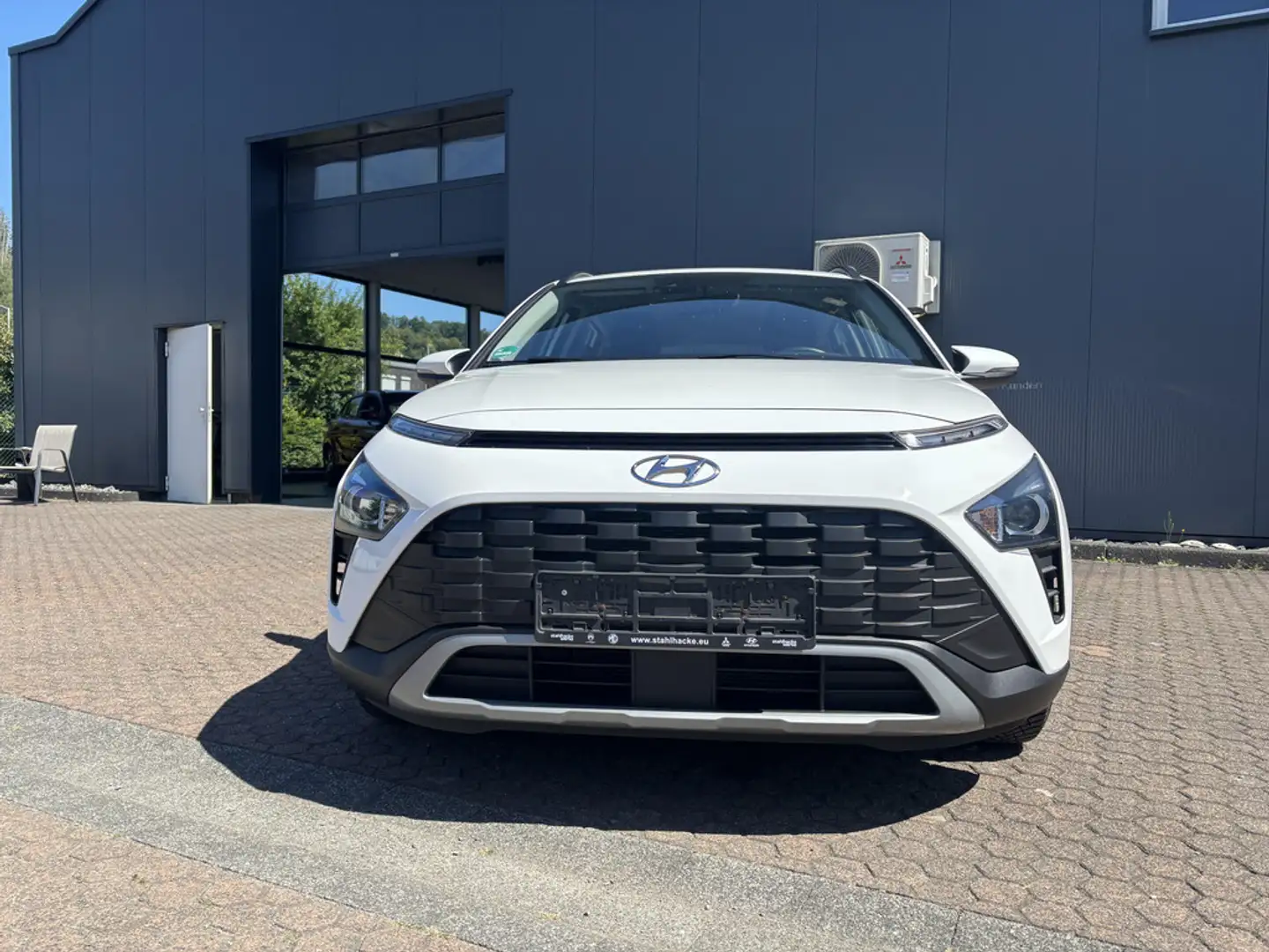 Hyundai BAYON 1.2 T-GDI 6MT 2WD Select Blanco - 2