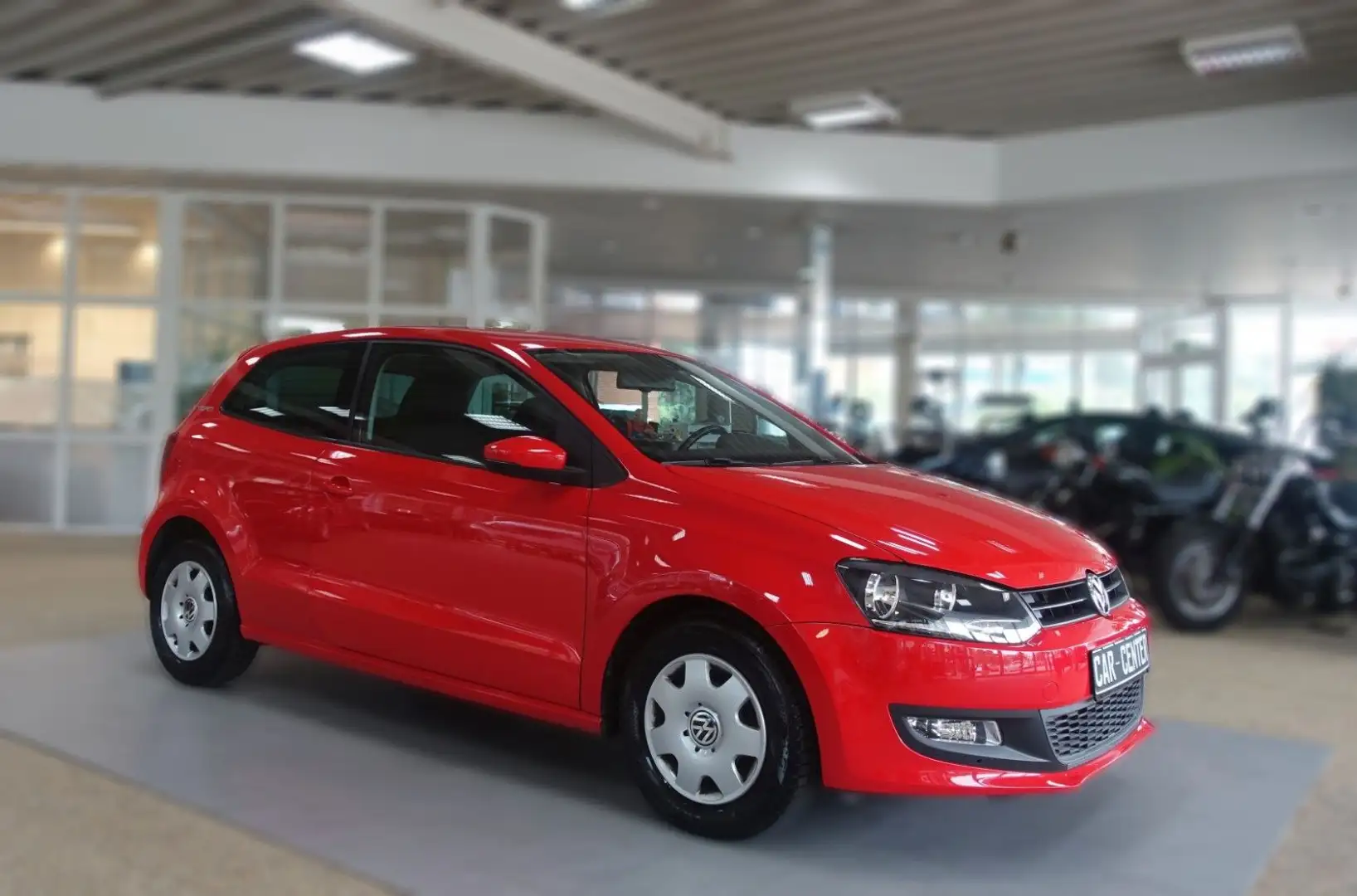 Volkswagen Polo V Team Automatik; KLIMA / SHZ / PDC / GRA Rot - 1