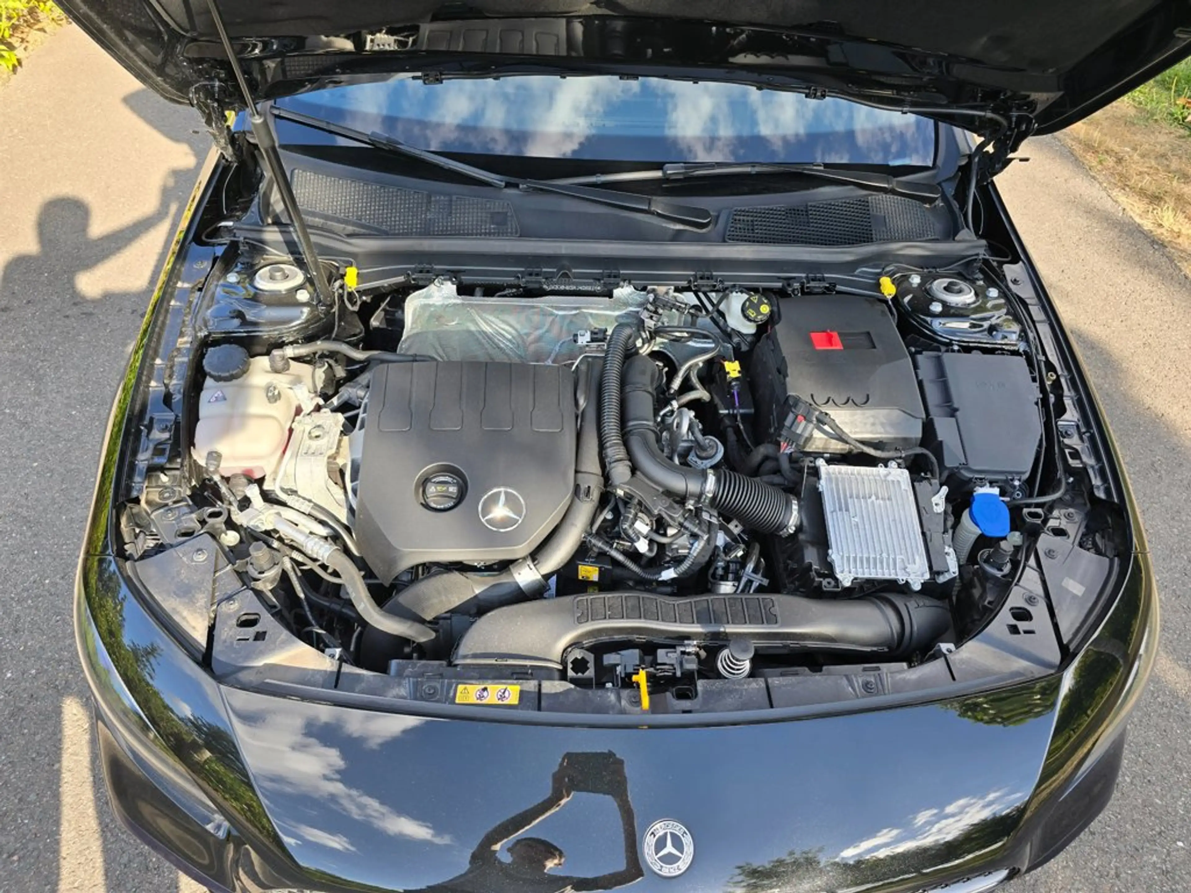 Mercedes-Benz A 200 AMG Line — photo 13