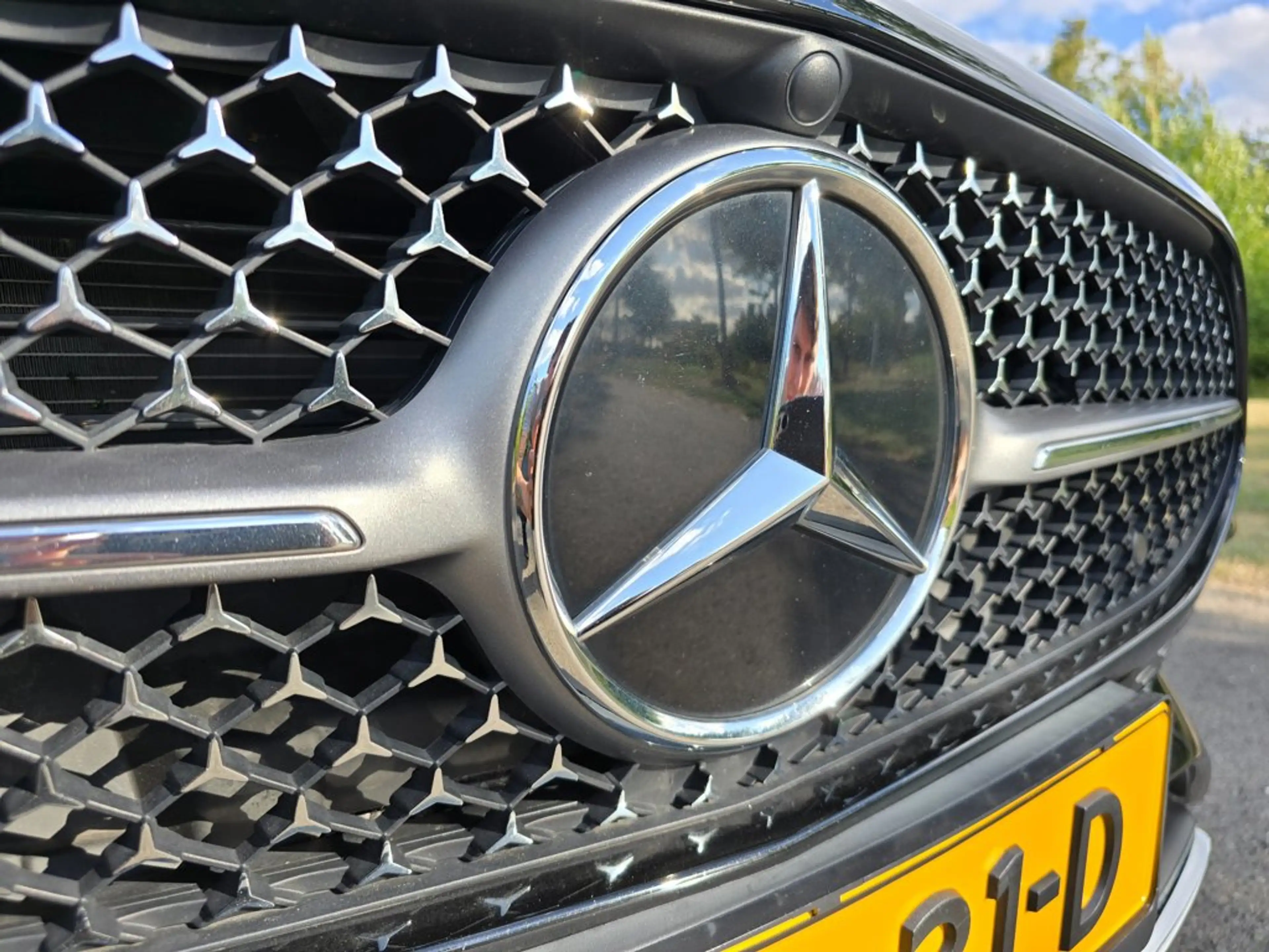 Mercedes-Benz A 200 AMG Line — photo 5