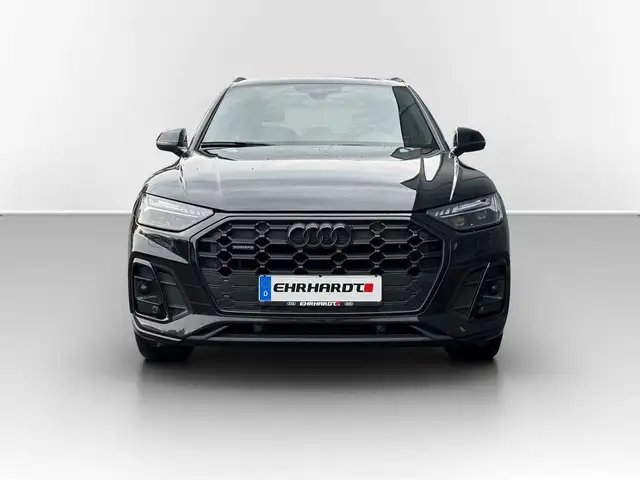 Audi Q5 view 2