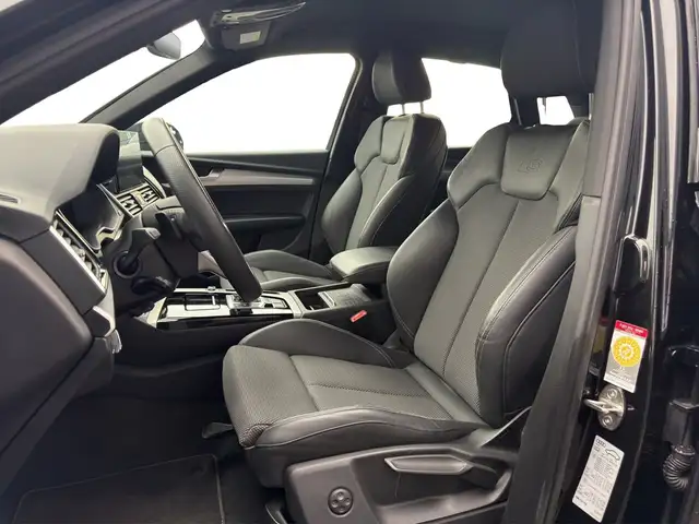 Audi Q5 view 14