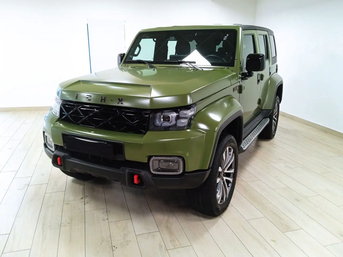 ICH-X K2 2.0 Turbo Diesel 4x4 Grün - 1
