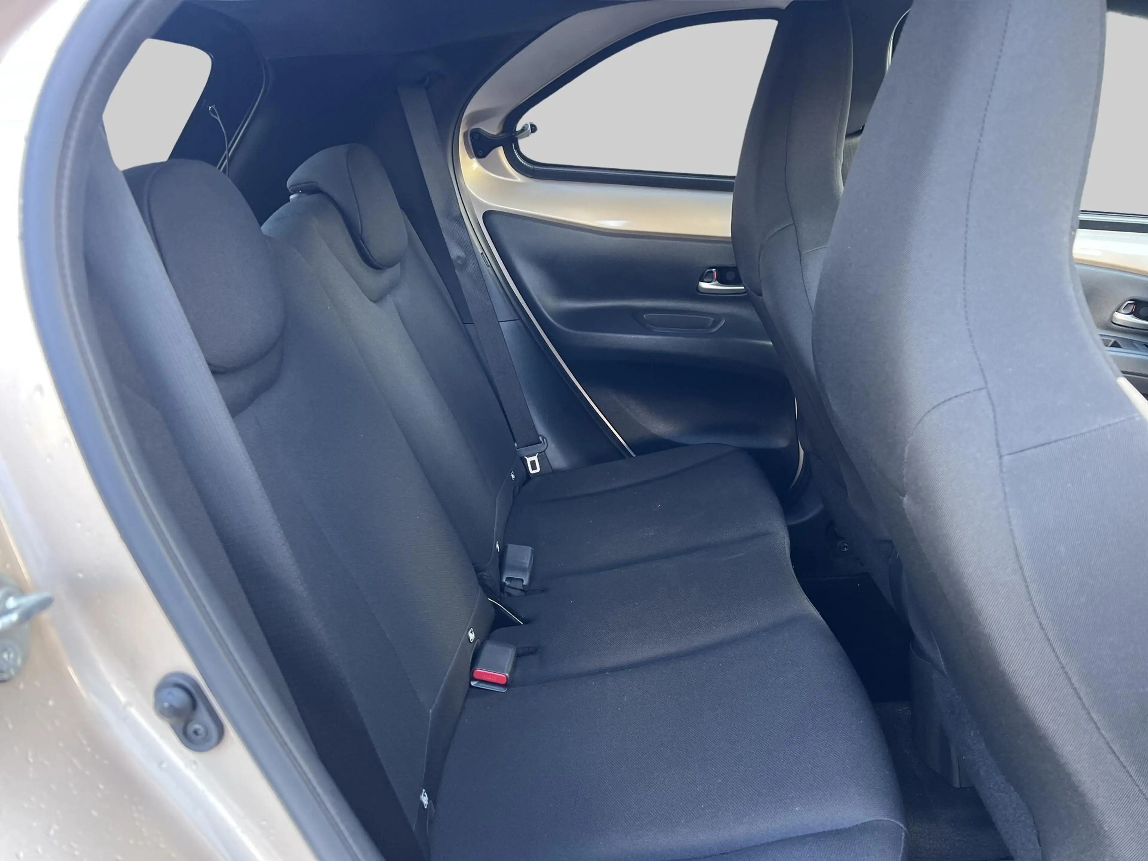Toyota Aygo X 1.0 VVT-i MT Play — photo 14