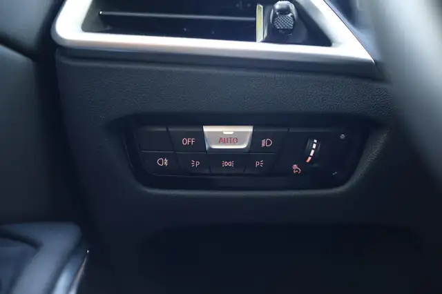 BMW 3 Series view 28