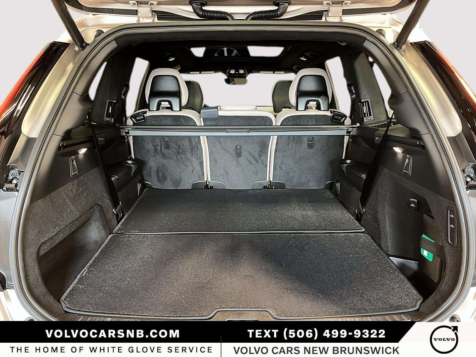 2026 Volvo XC90 B6 Ultra Bright Theme thumb 6