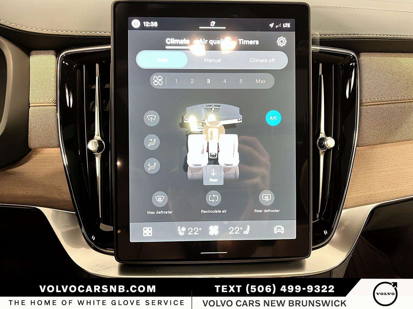 2026 Volvo XC90 B6 Ultra Bright Theme thumb 11
