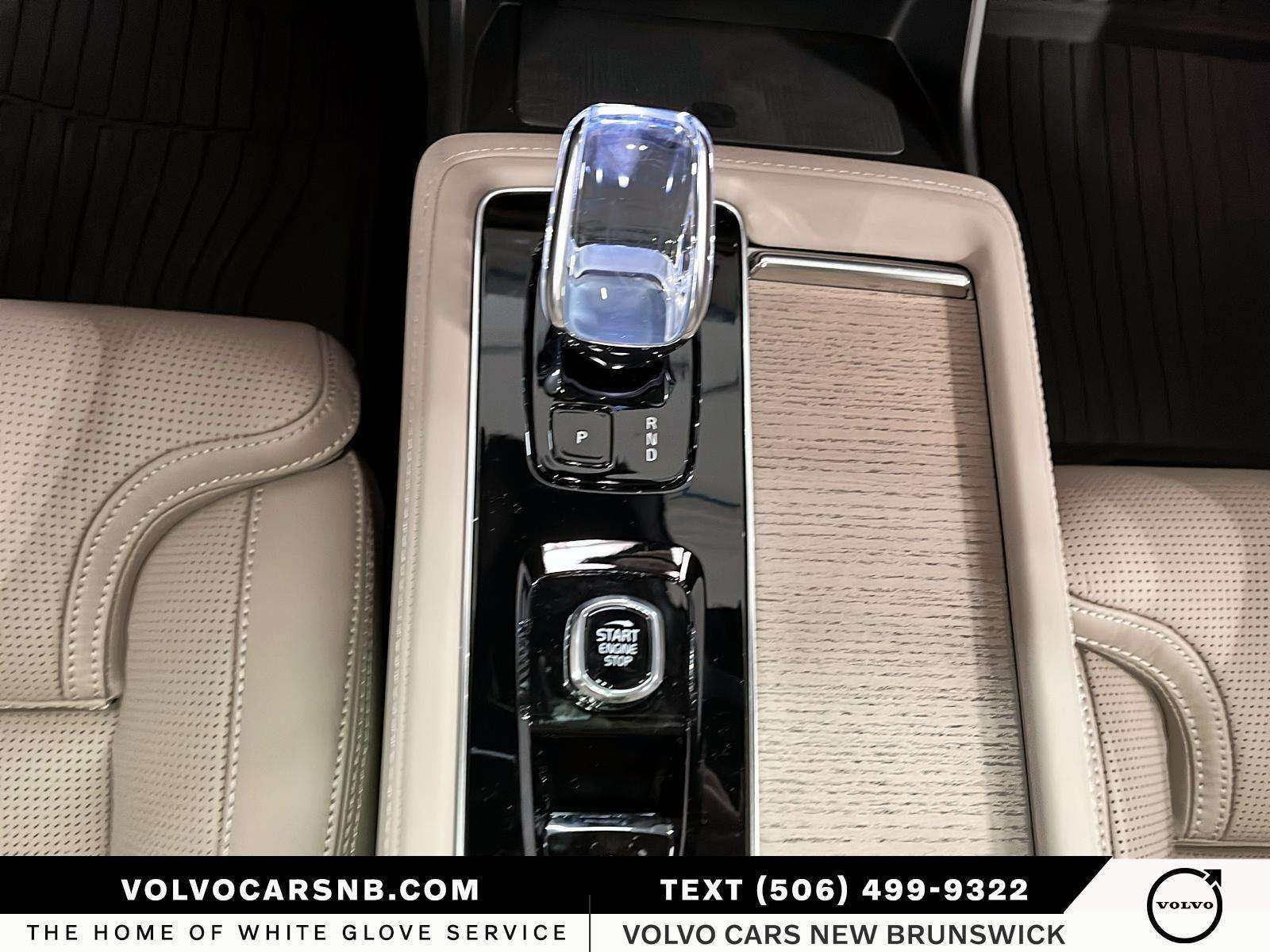 2026 Volvo XC90 B6 Ultra Bright Theme thumb 14