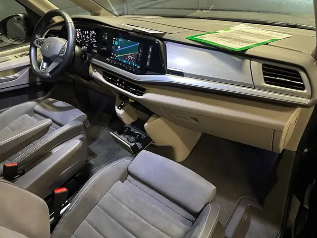 Volkswagen Multivan view 12