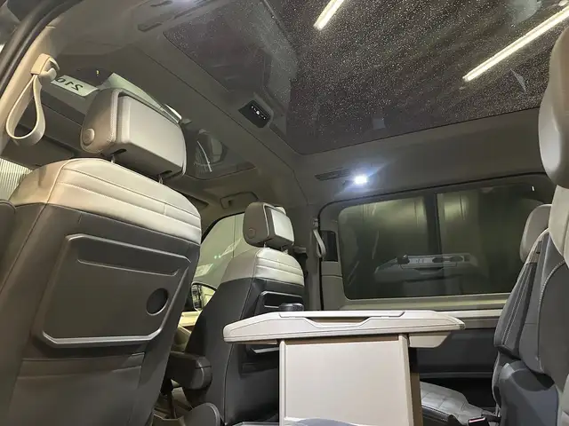 Volkswagen Multivan view 10