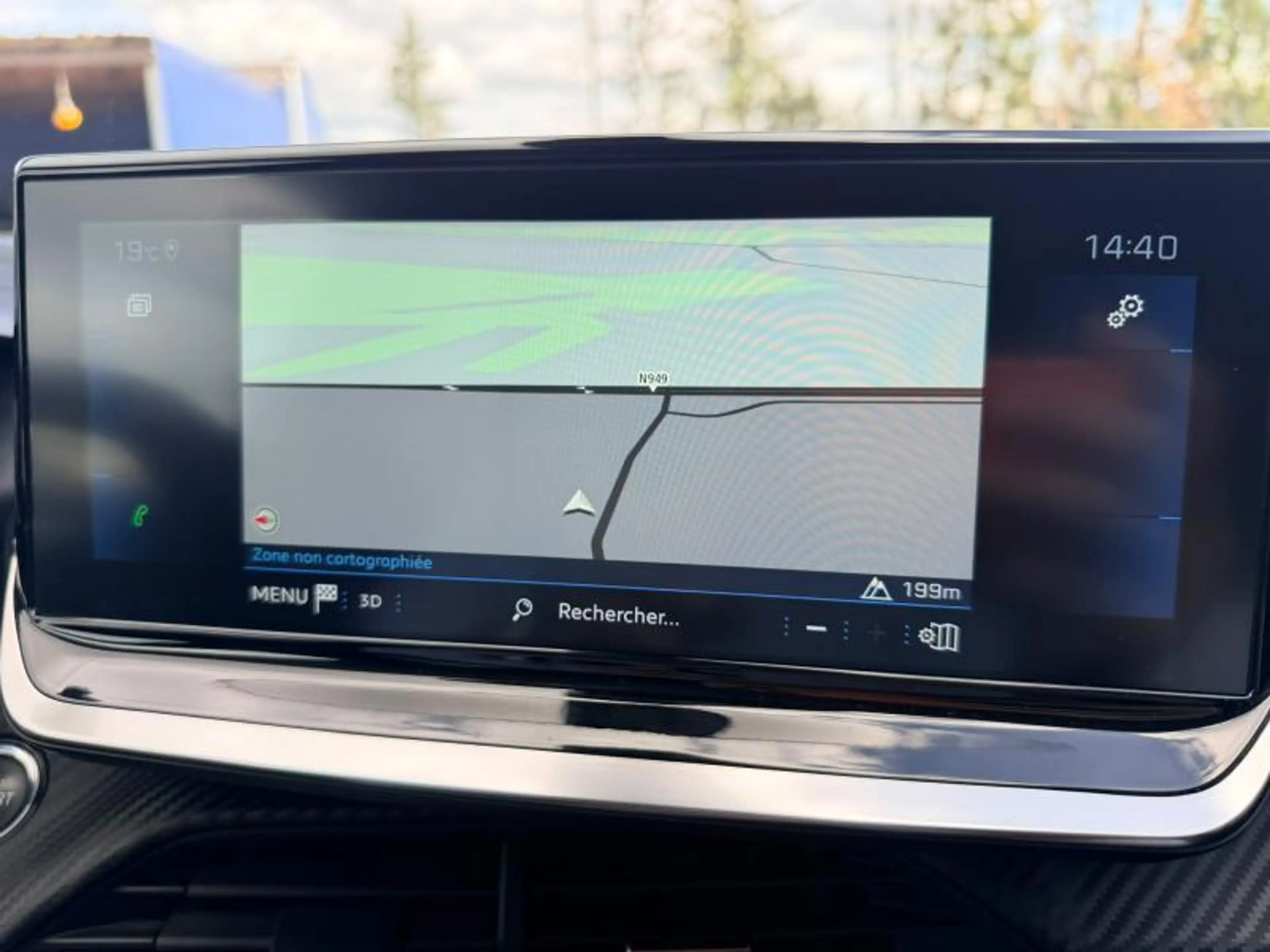 Peugeot 2008 Allure / 130ch / Caméra / Carplay — photo 11
