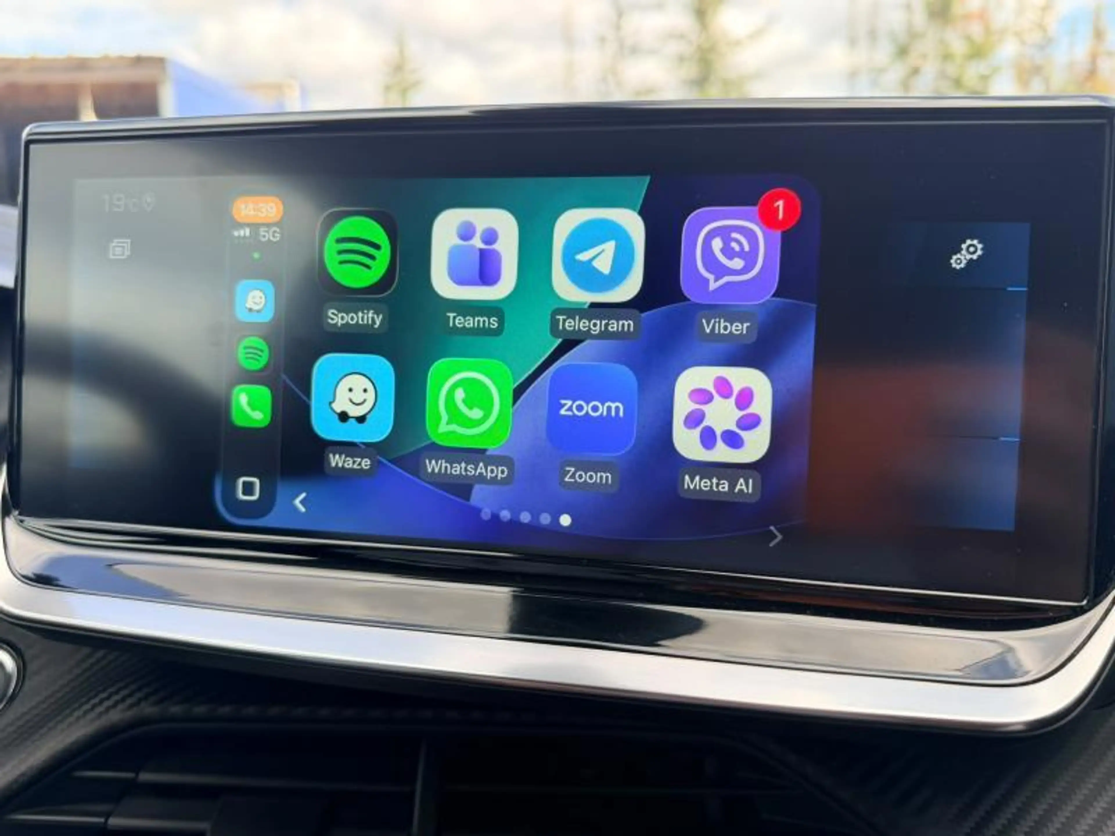 Peugeot 2008 Allure / 130ch / Caméra / Carplay — photo 15