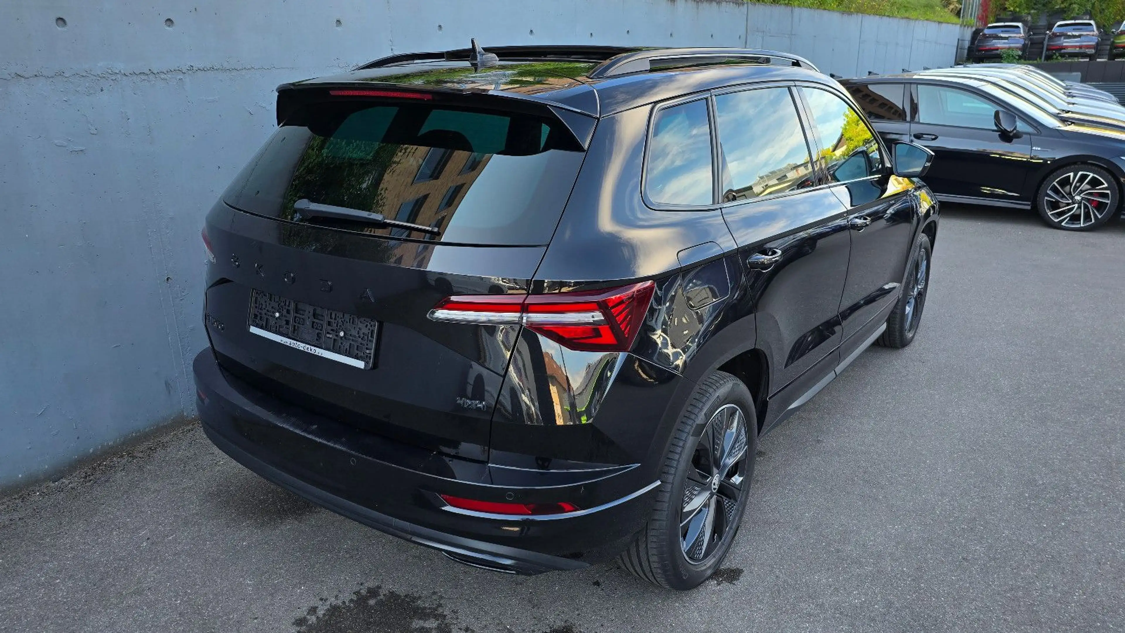 Skoda Karoq 2.0l TDI DSG 4x4 Sportline Pano/Virtual — photo 4