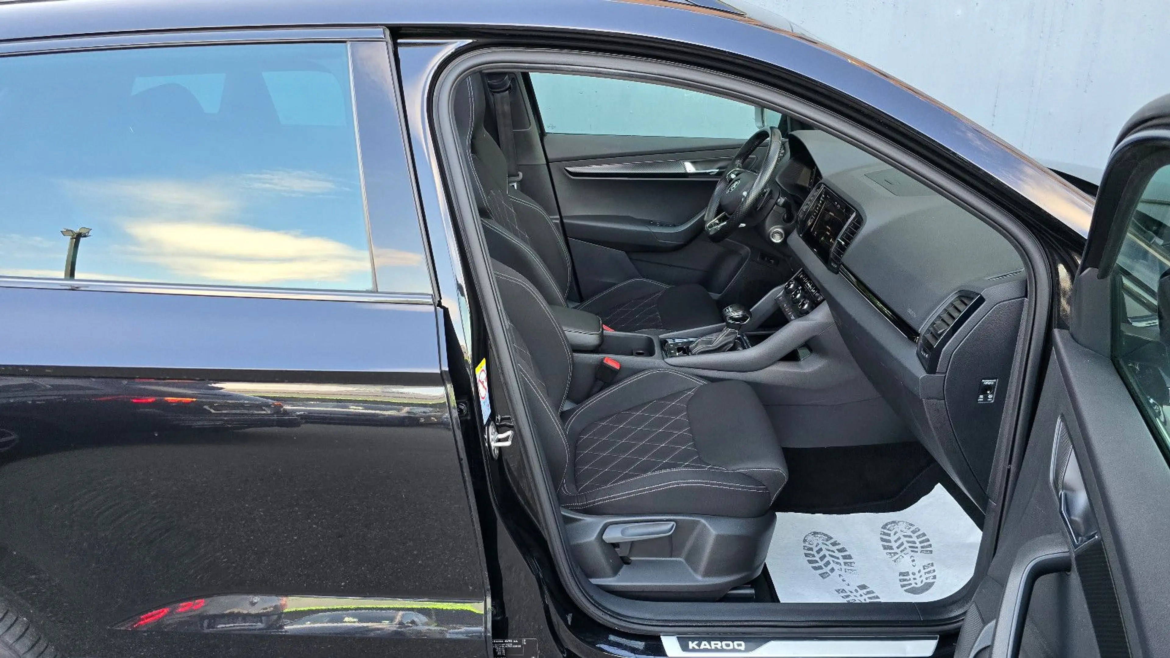 Skoda Karoq 2.0l TDI DSG 4x4 Sportline Pano/Virtual — photo 7