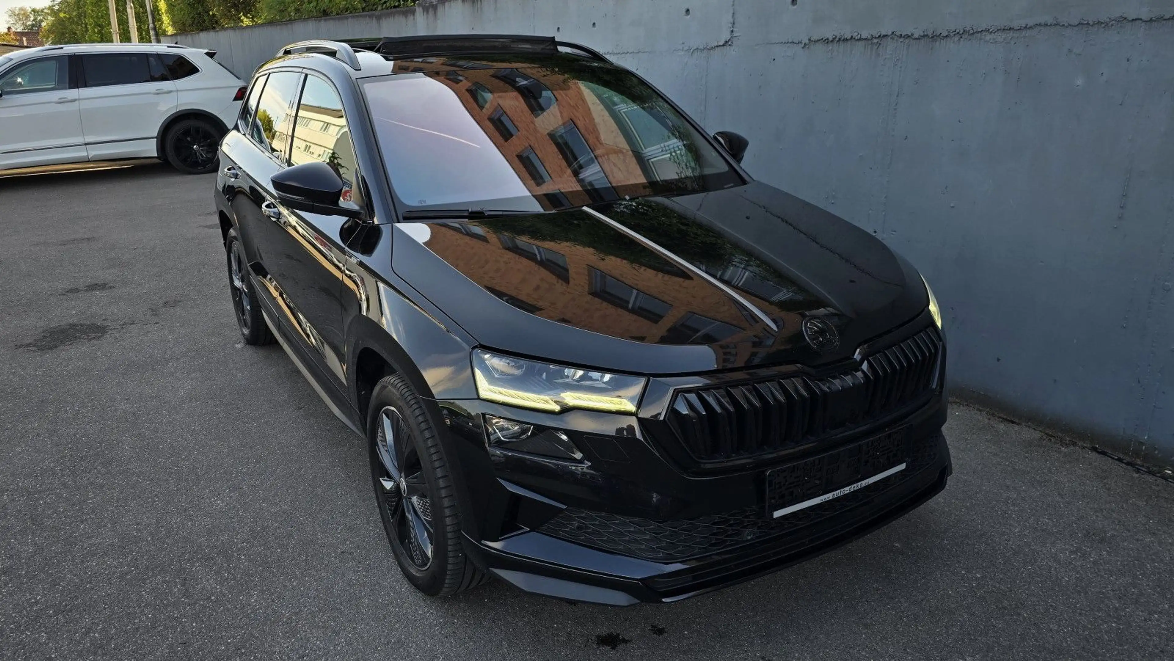 Skoda Karoq 2.0l TDI DSG 4x4 Sportline Pano/Virtual — photo 2