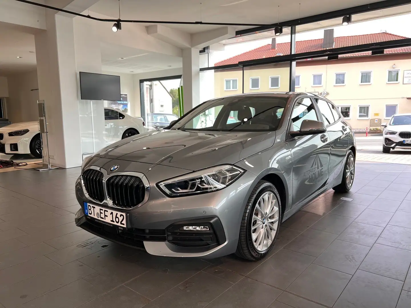 BMW 118 i Advantage DAB LED WLAN Tempomat Klimaaut. Grau - 1