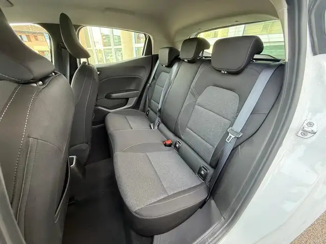Renault Clio view 14