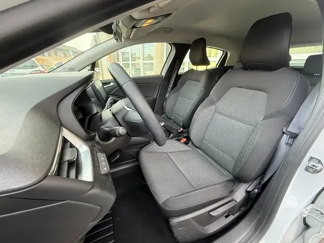 Renault Clio view 11