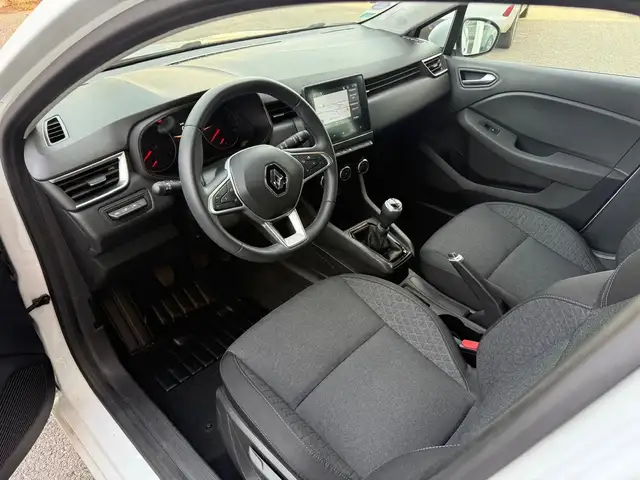 Renault Clio view 10