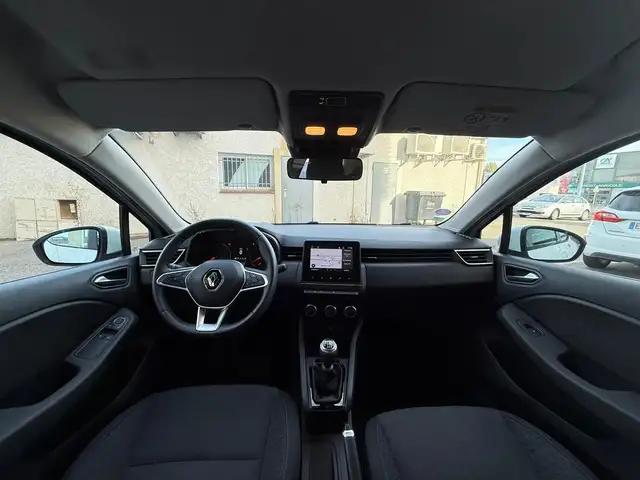 Renault Clio view 9