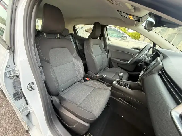 Renault Clio view 12