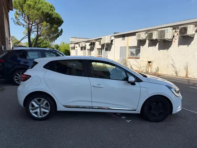 Renault Clio view 4