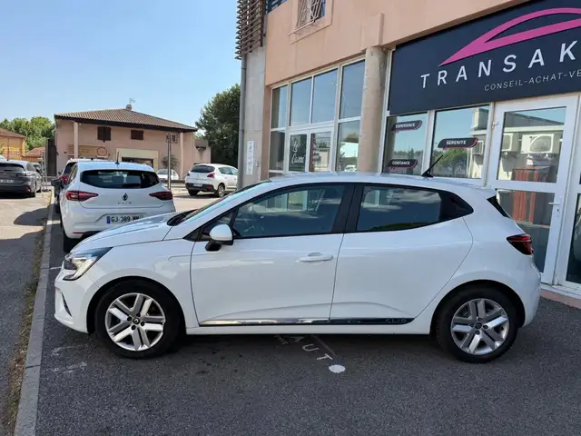 Renault Clio view 8