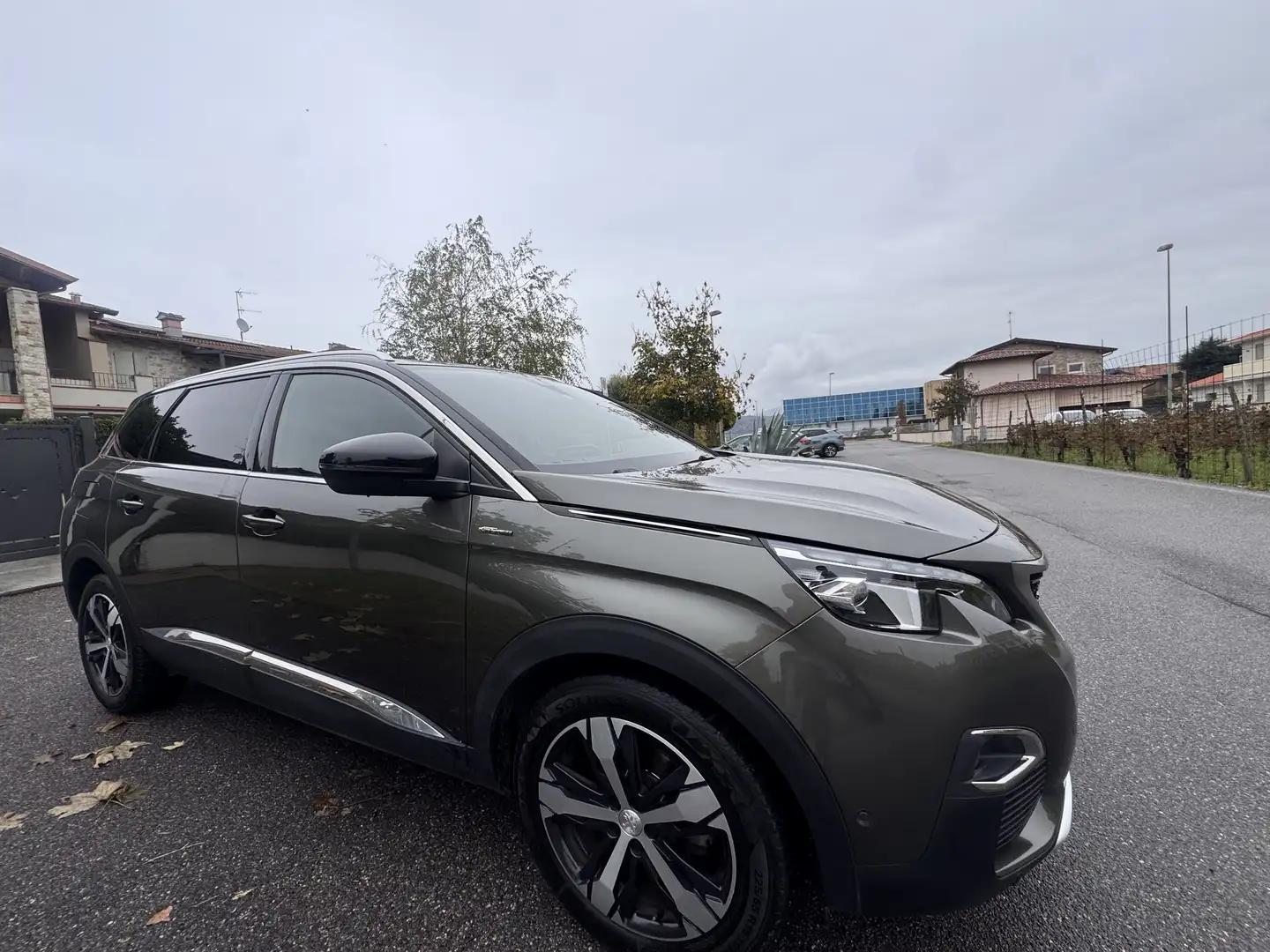 Peugeot 5008 1.5 bluehdi Active s&s 130cv 5p.ti eat8 - 2